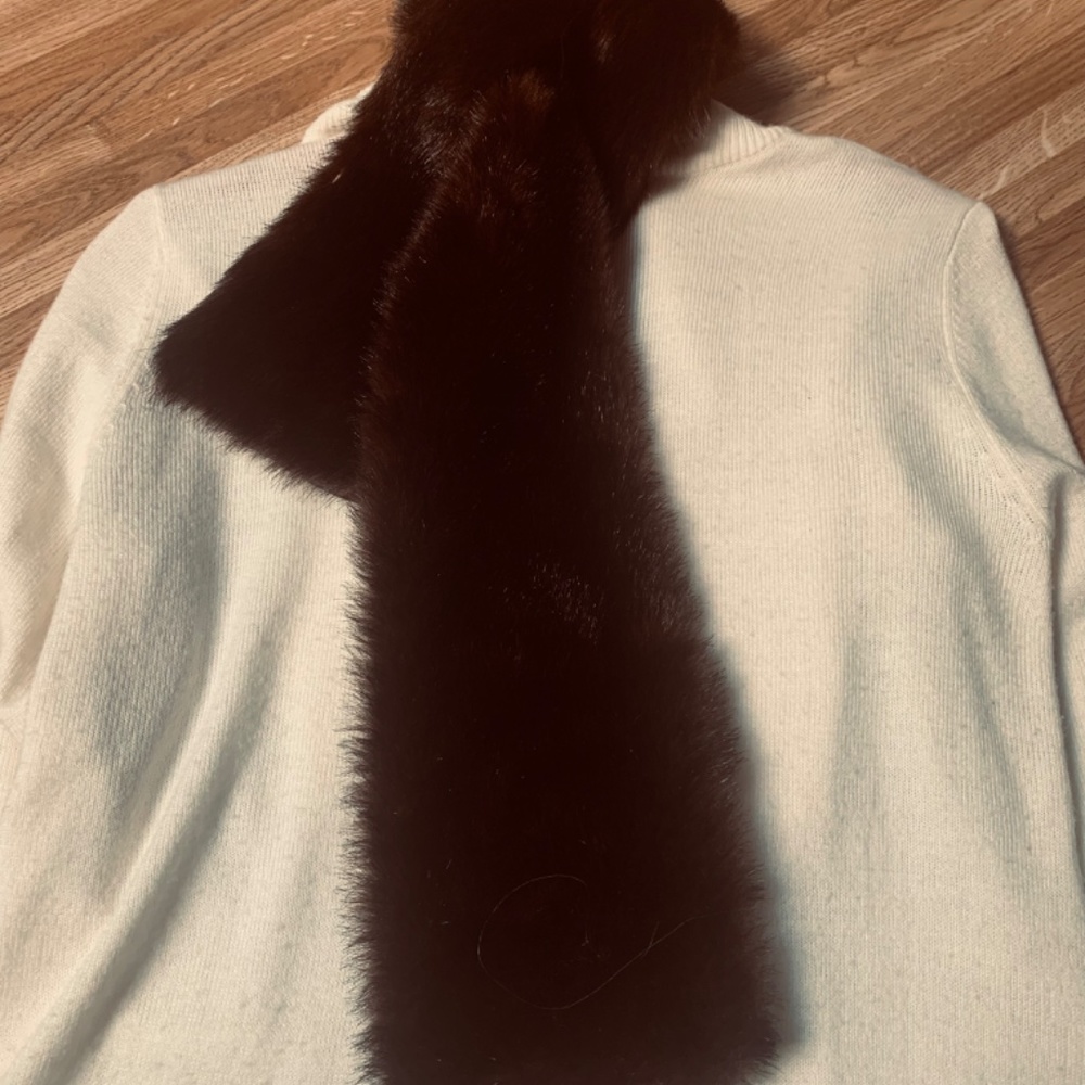 FAUX FUR COLLAR SCARF - Picture 4 of 4